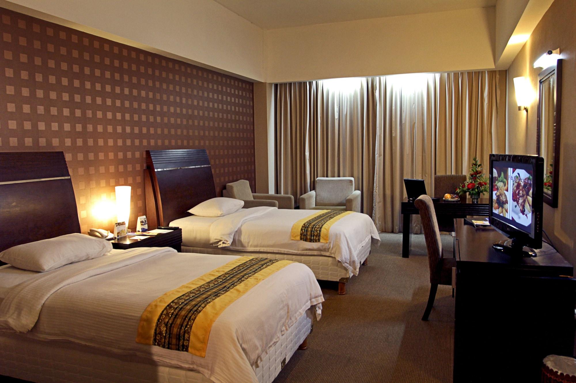 Grand Elite Hotel פקאנבארו מראה חיצוני תמונה