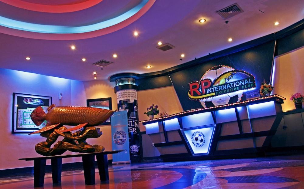 Grand Elite Hotel פקאנבארו מראה חיצוני תמונה