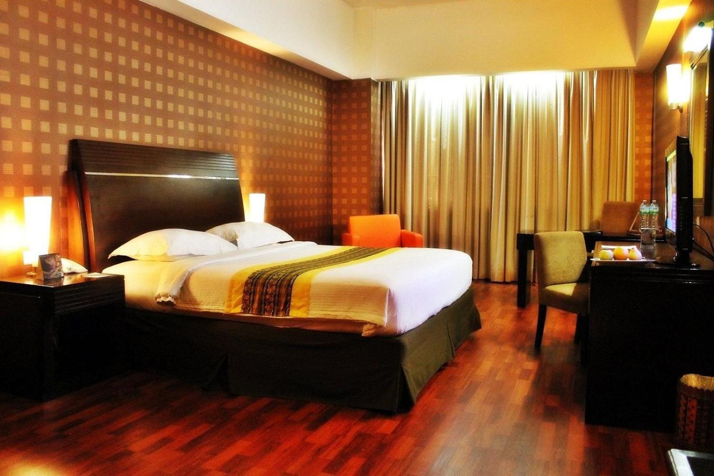 Grand Elite Hotel פקאנבארו מראה חיצוני תמונה