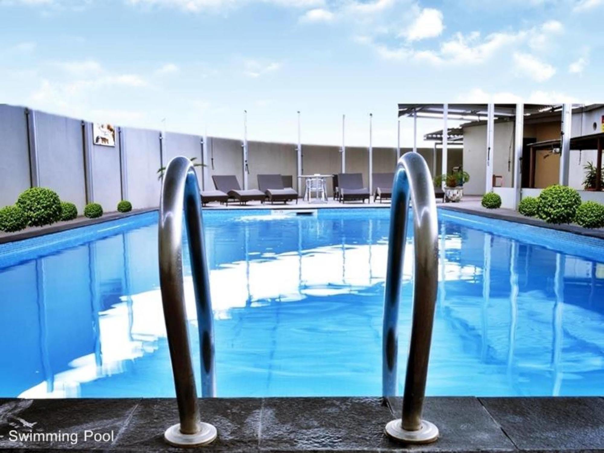 Grand Elite Hotel פקאנבארו מראה חיצוני תמונה